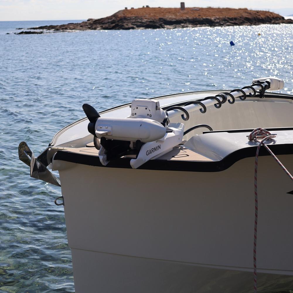 EcoRunner 78 bow, Garmin electric anchor motor