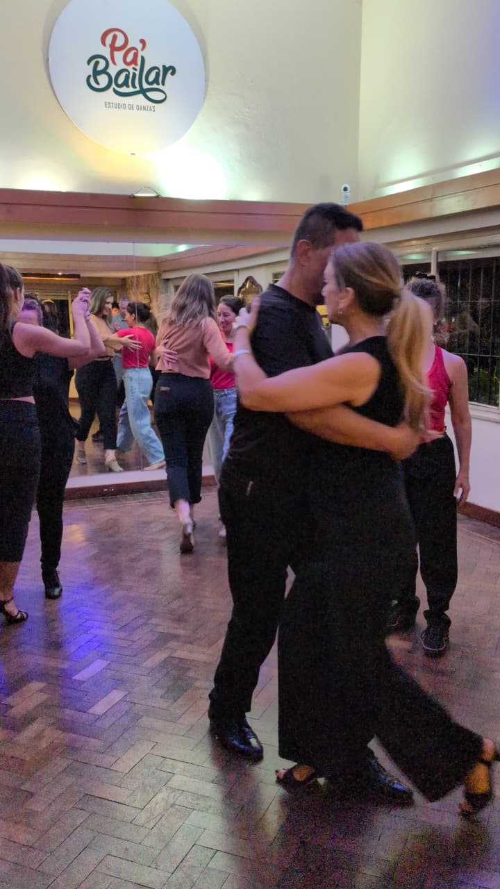Clase de tango en grupo en Pa'Bailar