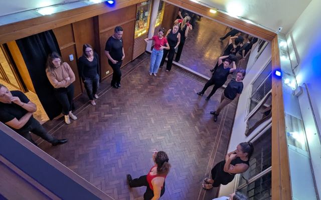 Clase de tango en grupo en Pa'Bailar