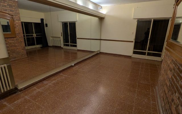 Salón con espejos