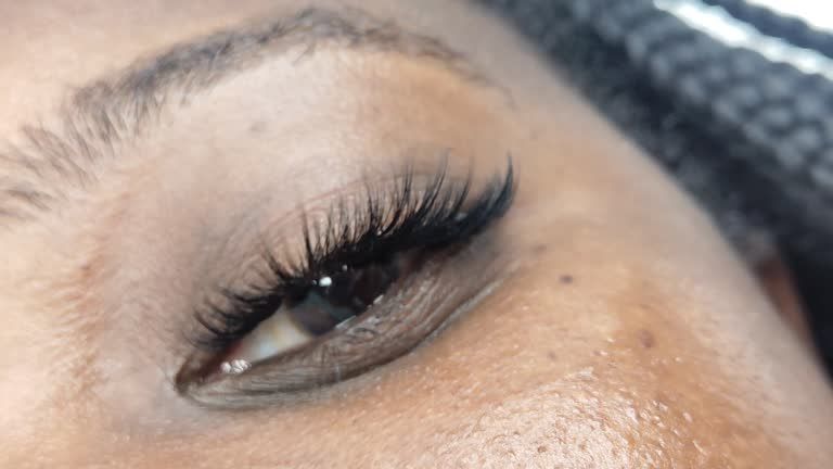 Lash tech