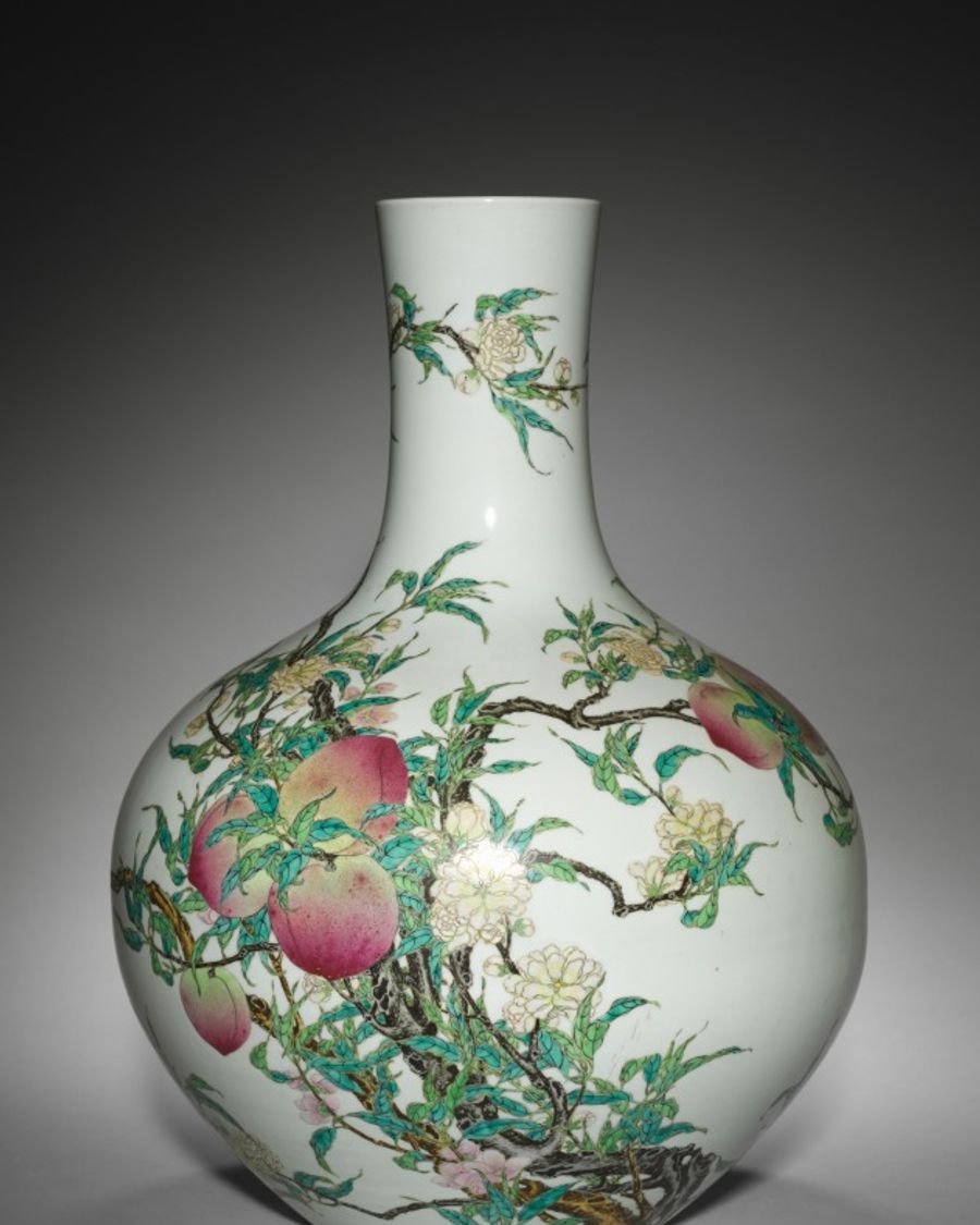 Vase en porcelaine, XVIIIe siècle