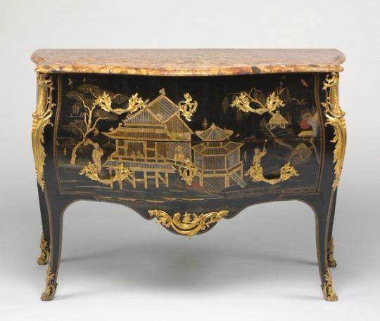 Commode en chêne et marbre, Louis XV