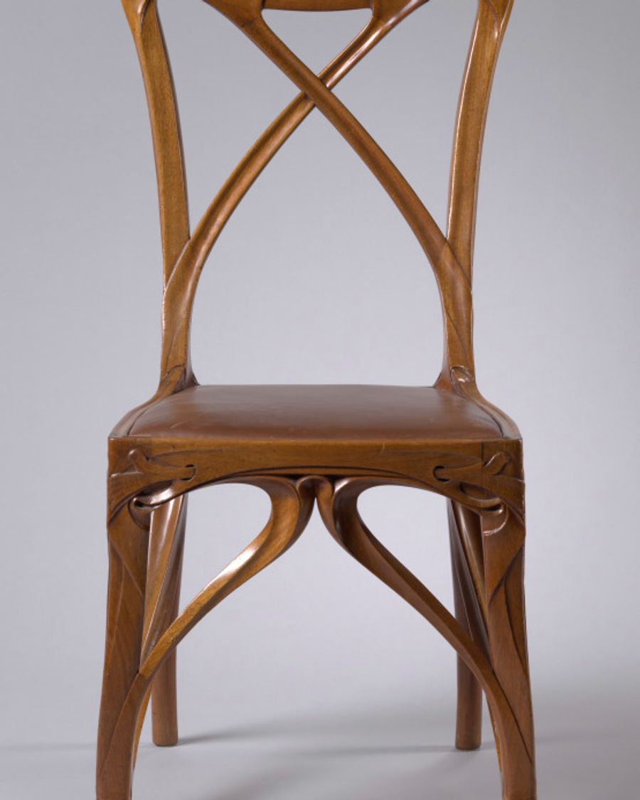 Chaise en acajou, Art nouveau