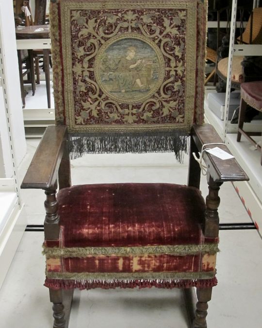 Fauteuil en noyer, XVIIe siècle
