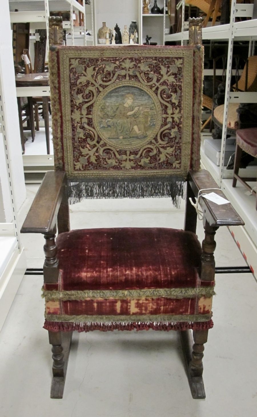 Fauteuil en noyer, XVIIe siècle