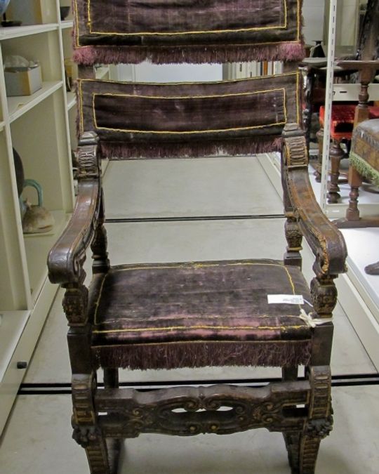 Fauteuil en noyer, Renaissance