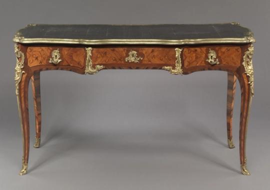 Bureau en placage et bronze, Louis XV