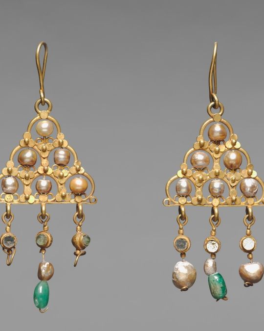Lustre en verre, Moyen Âge
