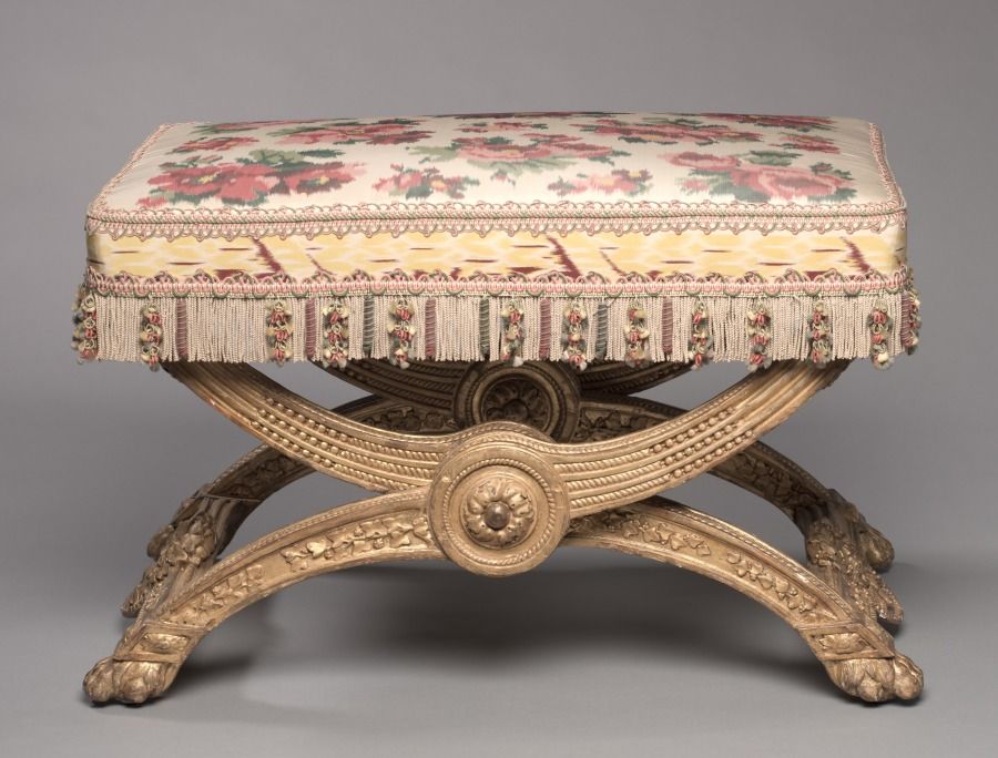 Tabouret en bois doré, Louis XVI