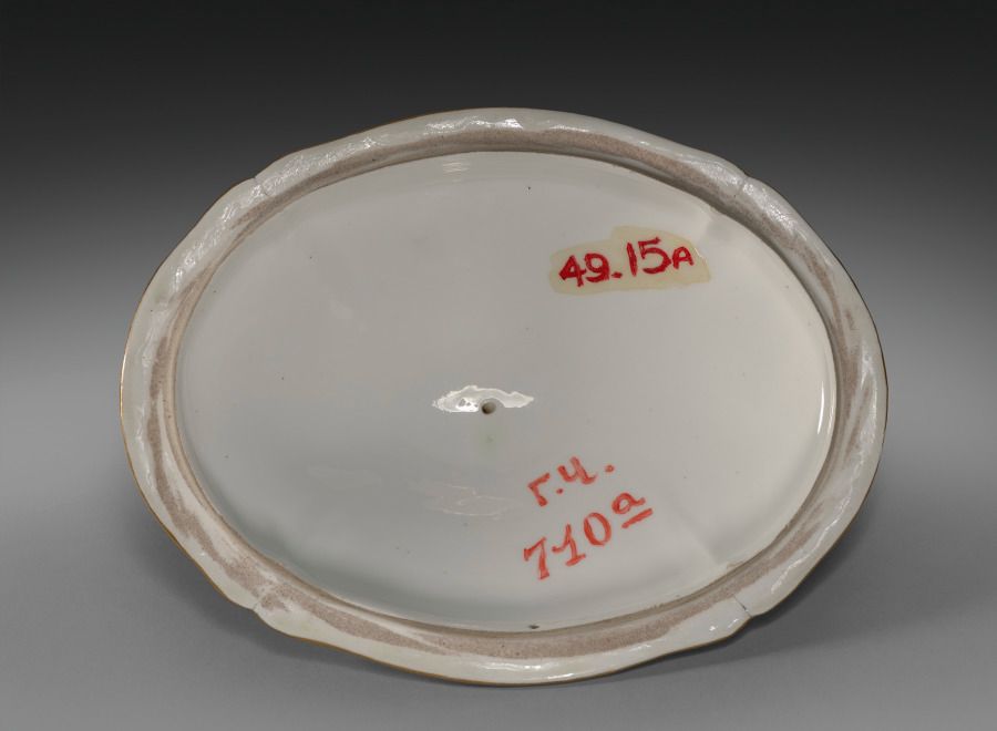 Soupière en porcelaine, Louis XV