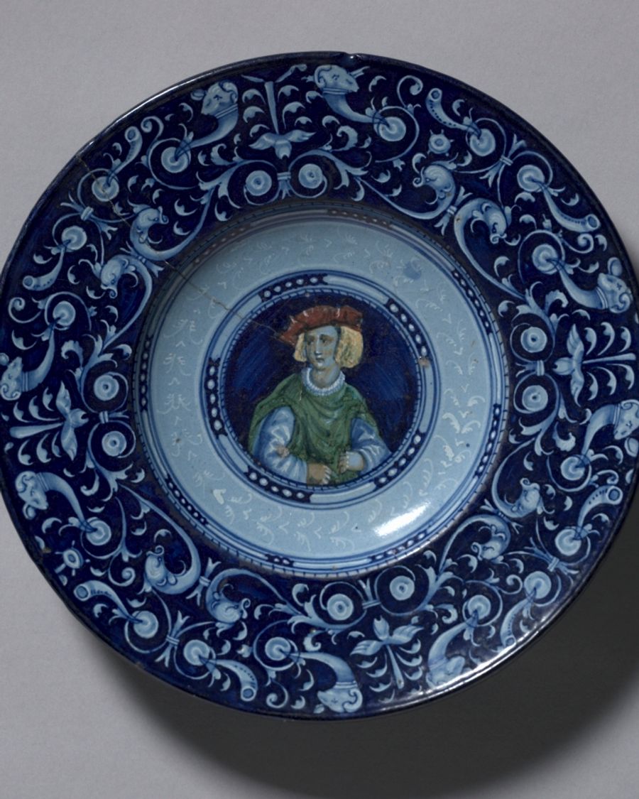 Assiette en faïence, Renaissance