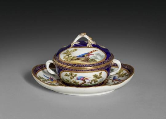 Coupe en porcelaine, Transition