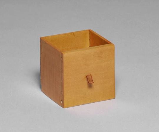 Table en noyer et acajou, XIXe siècle