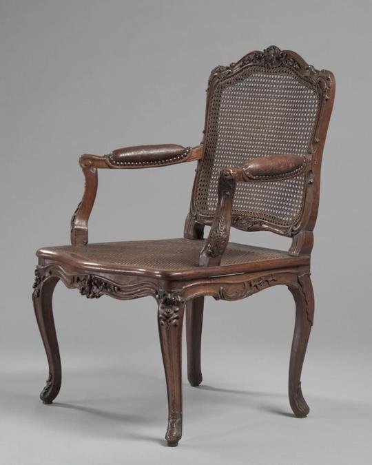 Fauteuil en cannage, Louis XV