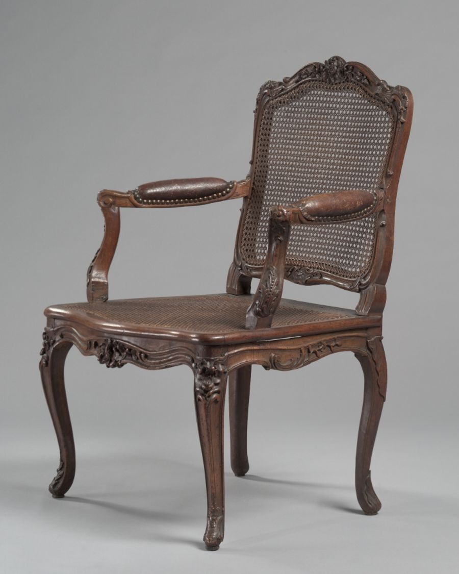 Fauteuil en cannage, Louis XV