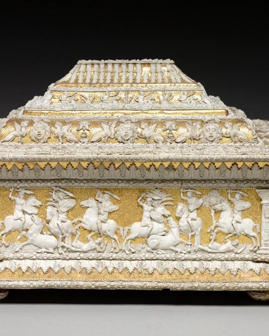 Coffret en bois doré, Renaissance