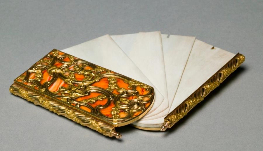 Miroir en bois doré et verre, XVIIIe siècle