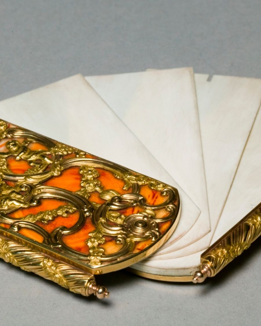 Miroir en bois doré et verre, XVIIIe siècle