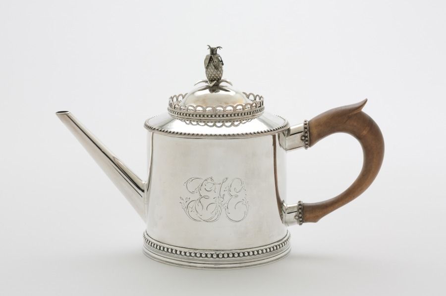Théière en argent, Louis XVI