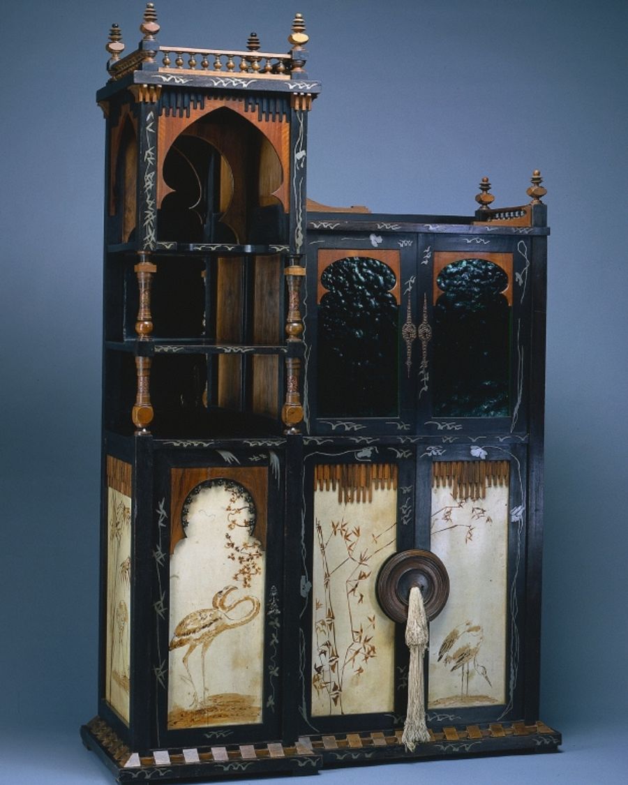 Cabinet en verre, Art nouveau