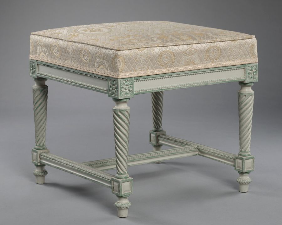 Tabouret en noyer, Empire