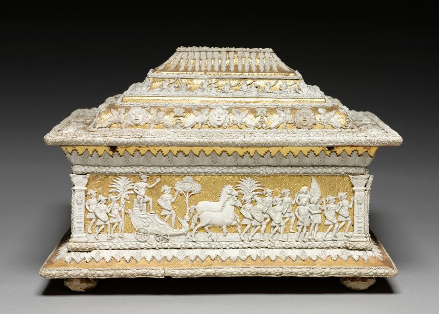 Coffret en bois doré, Renaissance
