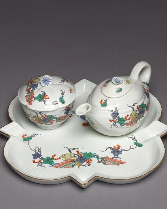 Plateau en porcelaine et faïence, Louis XV
