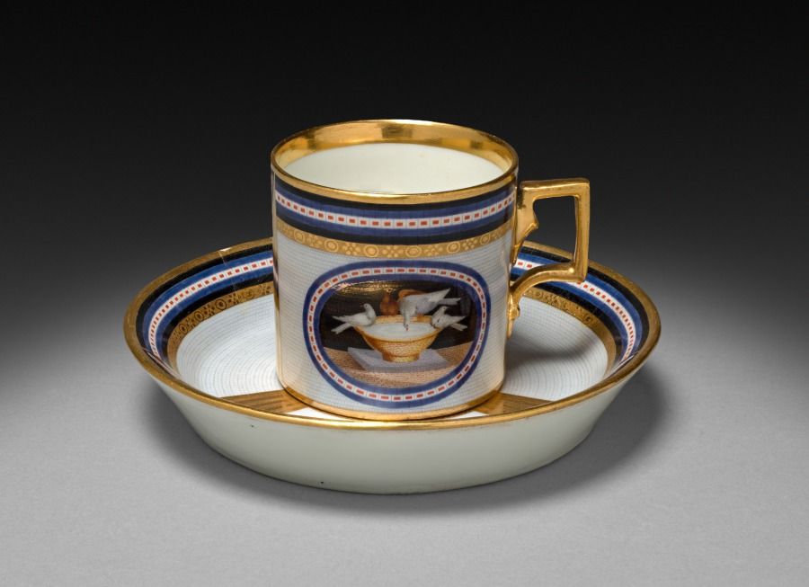 Tasse et sous-tasse en porcelaine, XIXe siècle