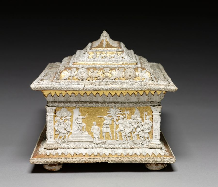 Coffret en bois doré, Renaissance