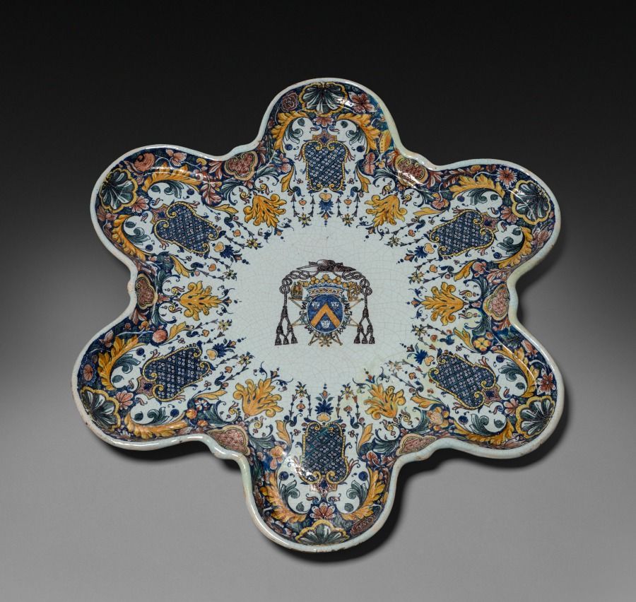 Plateau en faïence, Louis XV
