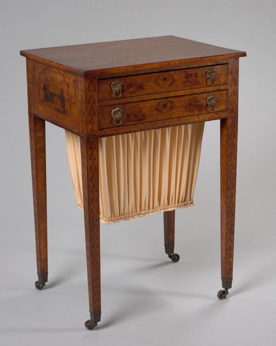 Table en laiton, Empire