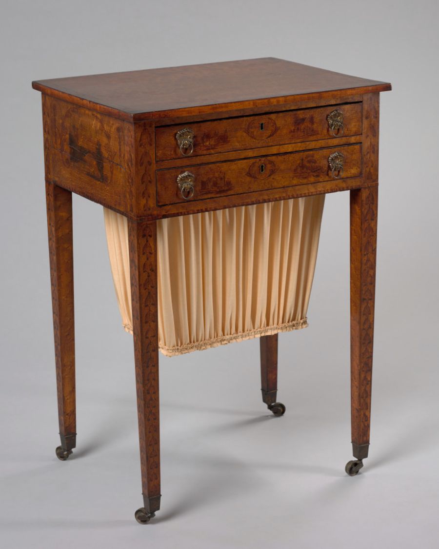 Table en laiton, Empire