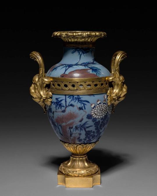 Commode en bronze et porcelaine, Louis XV