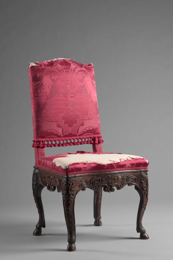 Chaise en noyer, XVIIIe siècle