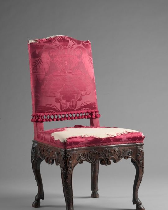 Chaise en noyer, XVIIIe siècle