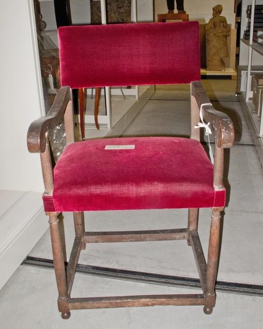 Fauteuil en noyer, Henri II
