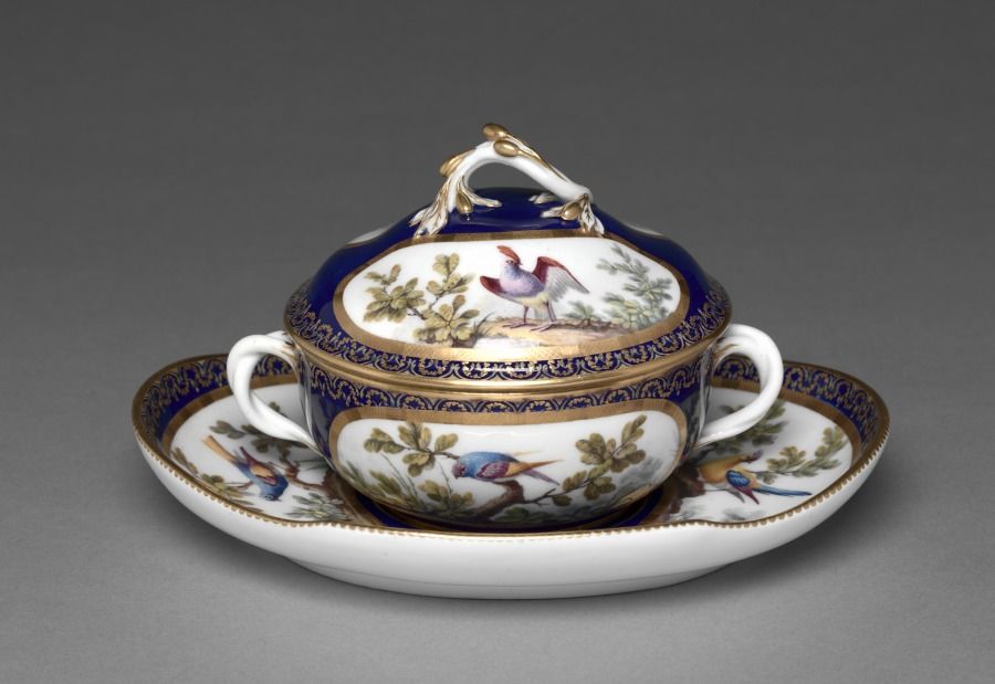 Coupe en porcelaine, Transition