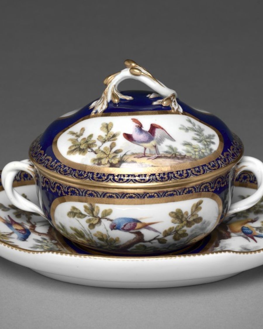 Coupe en porcelaine, Transition