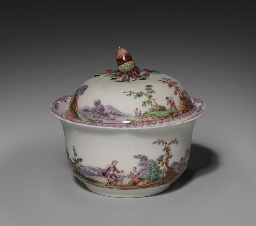 Coupe en porcelaine, Louis XV