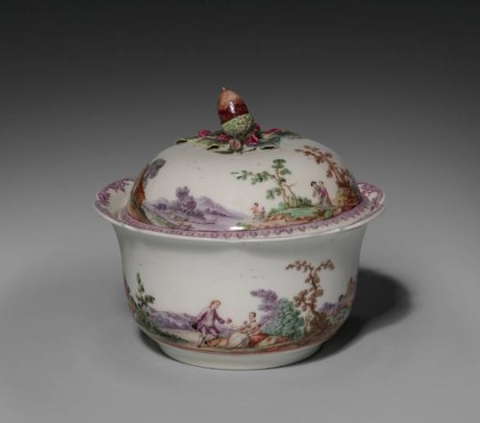 Coupe en porcelaine, Louis XV