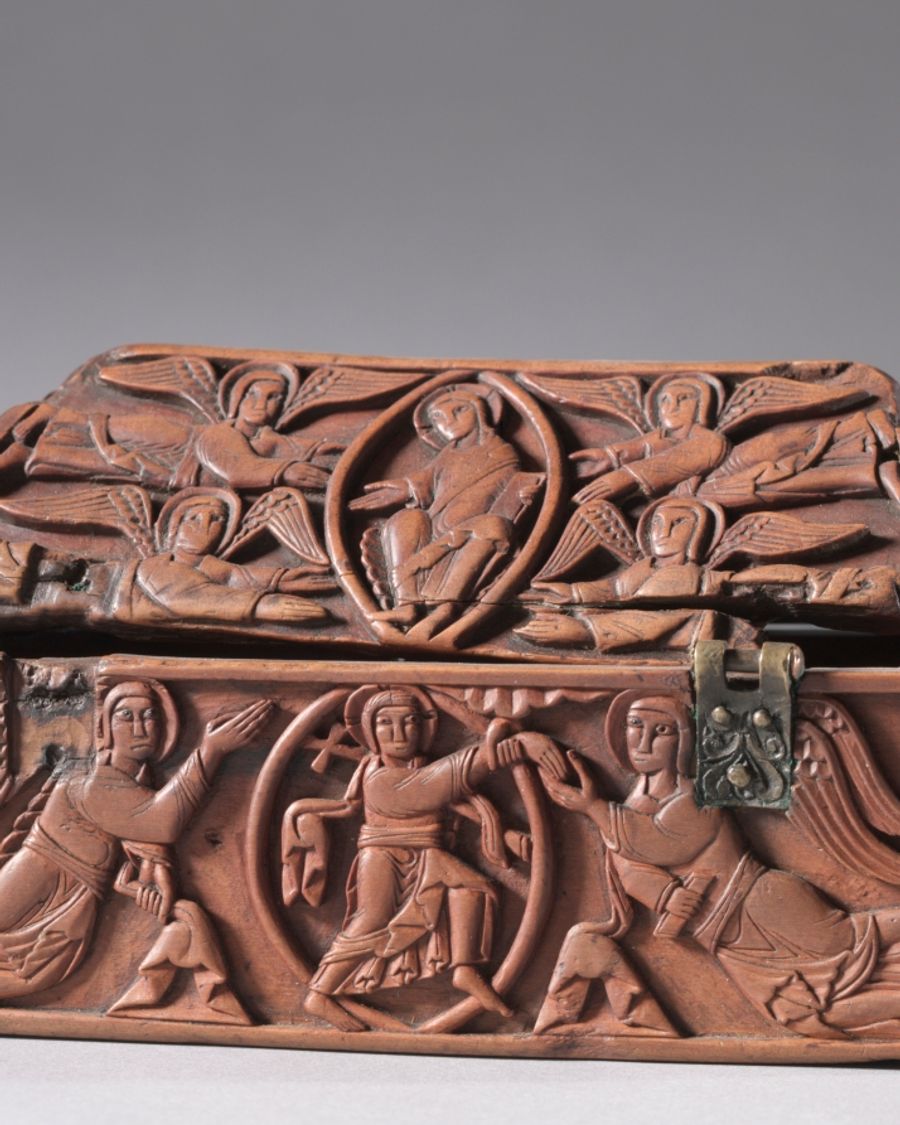 Coffret en cuivre et verre, Moyen Âge