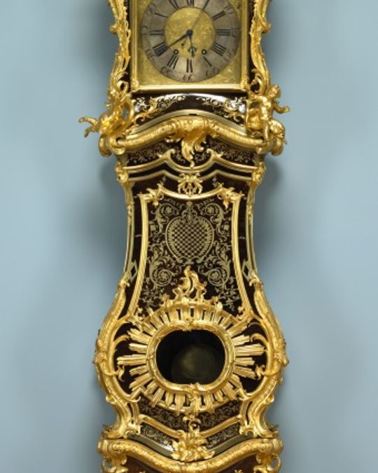Pendule en placage et bronze, Louis XV