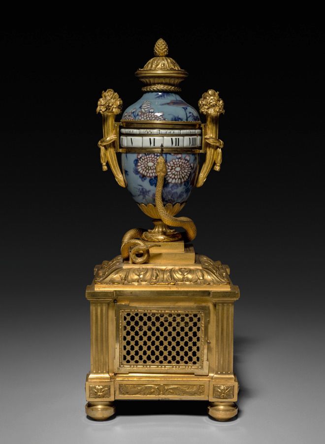 Commode en bronze et porcelaine, Louis XV