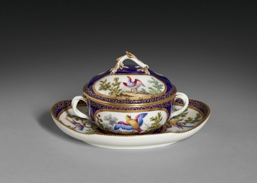 Coupe en porcelaine, Transition