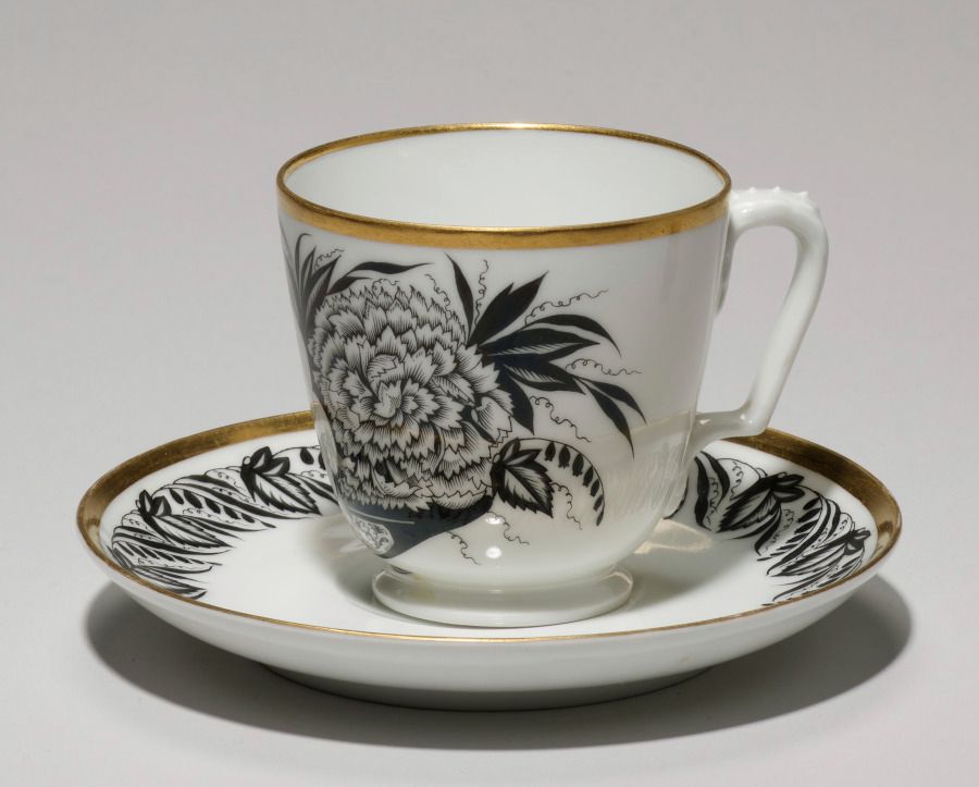 Tasse et sous-tasse en porcelaine, Art nouveau