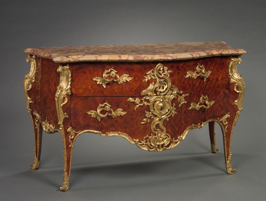 Commode en chêne et palissandre, Louis XV