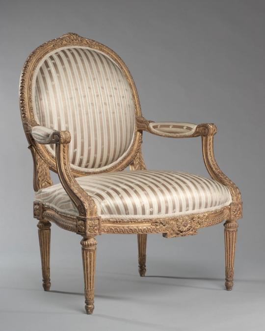 Fauteuil en bois doré, Transition