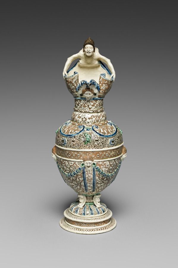 Aiguière en faïence, Henri II
