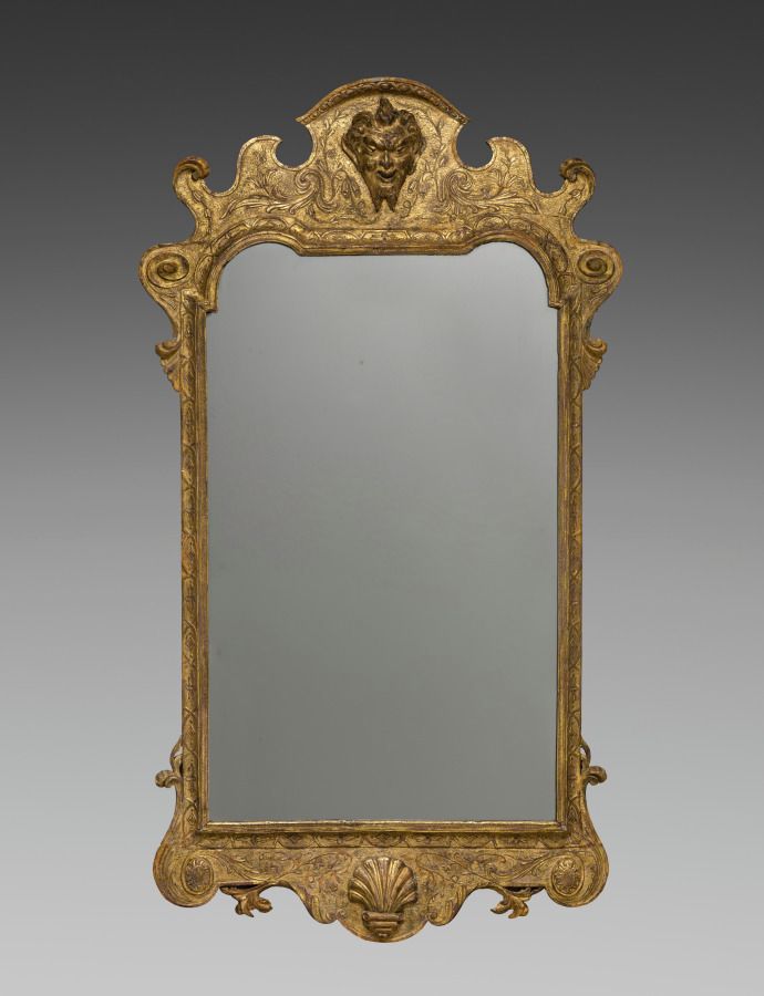 Miroir en bois doré et verre, XVIIIe siècle